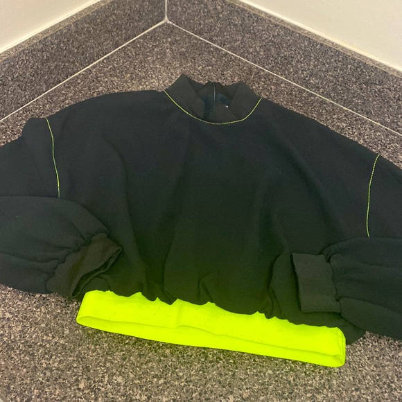 Zara black and neon Cropped shirt - Picture 2 of 7
